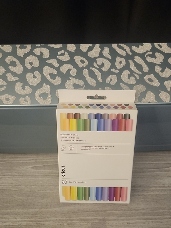 Cricut Other - Cricut Dual-Sided Markers Pastel Rainbow Set - Multi-Color (20-Pack)